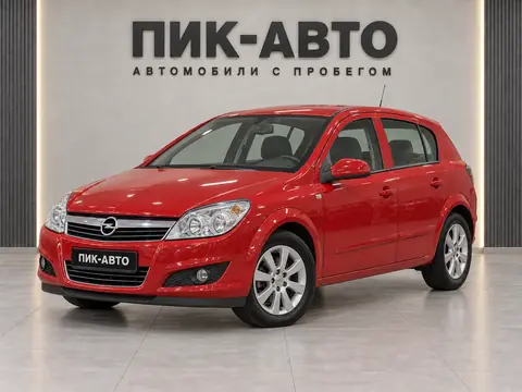 Opel Astra 2008, вид спереди