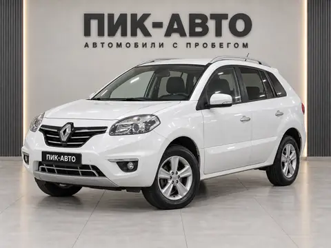 Renault Koleos 2012, вид спереди