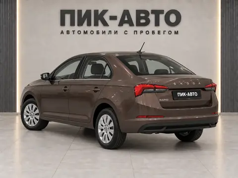Skoda Rapid 2020, вид сзади