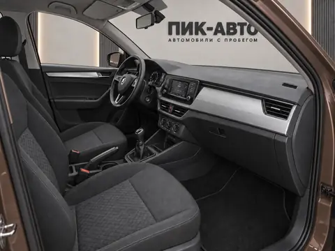 Skoda Rapid 2020, салон