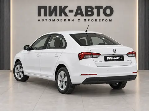 Skoda Rapid 2020, вид сзади