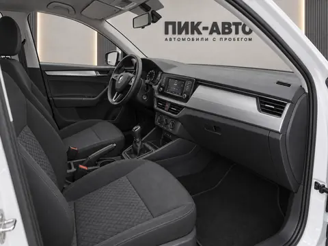 Skoda Rapid 2020, салон