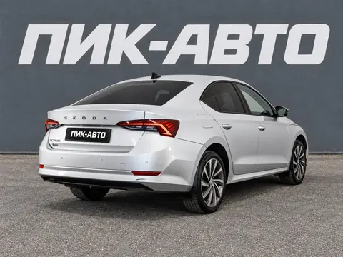 Skoda Octavia 2023, фото 3