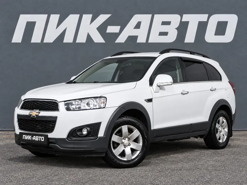 Chevrolet Captiva 2015 — с пробегом, внедорожник, белый, фото 1