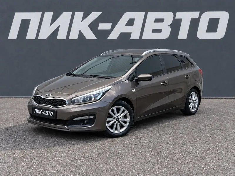 Kia Ceed 2018 — с пробегом, хэтчбек, коричневый, фото 1