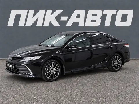 Toyota Camry 2021, фото 1