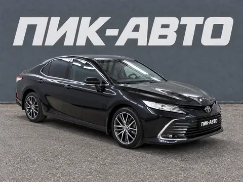 Toyota Camry 2021, фото 2