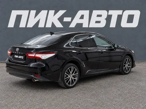 Toyota Camry 2021, фото 4