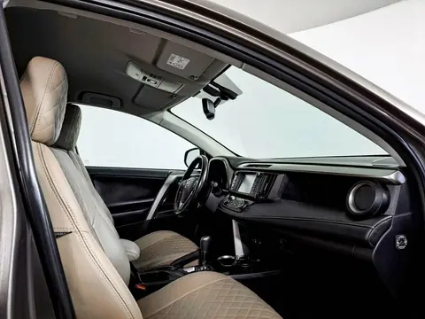 Toyota RAV4 2019, фото 5