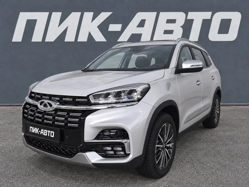 Chery Tiggo 8 2023 — с пробегом, внедорожник, белый, фото 1