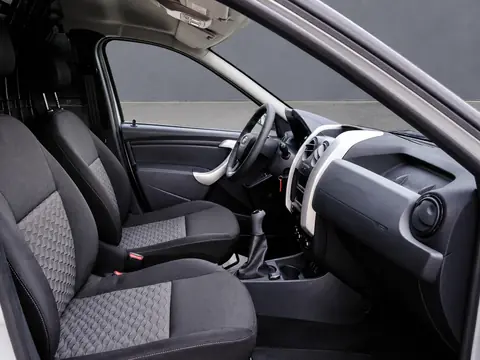 LADA Largus 2025, фото 5