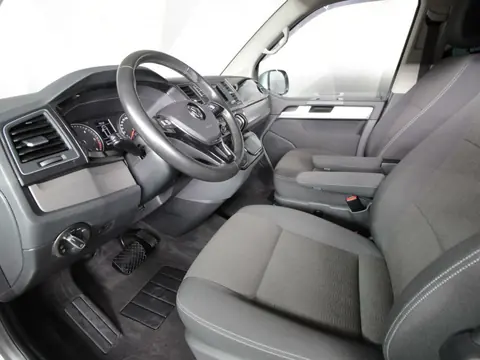 Volkswagen Multivan 2018, фото 8