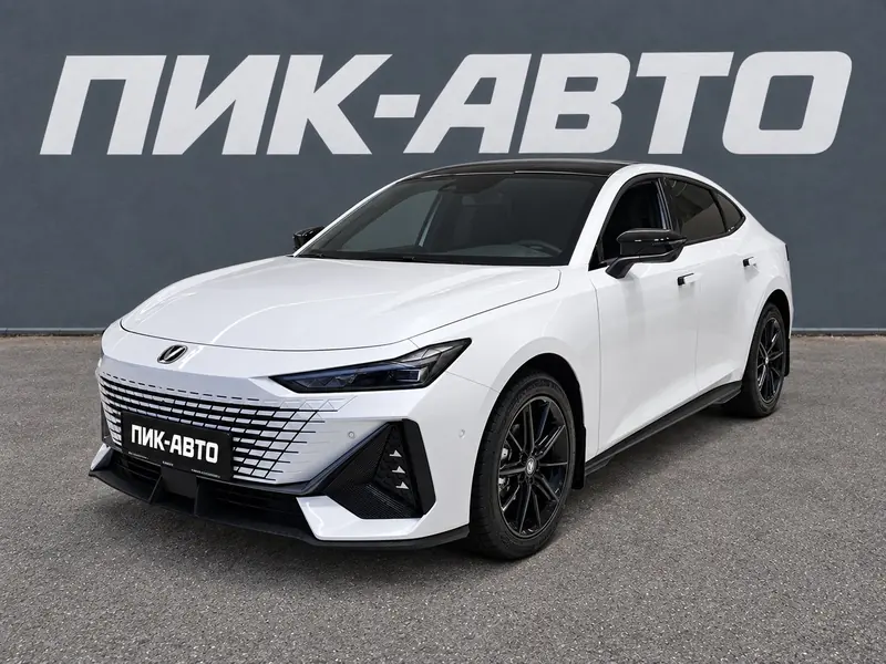 Changan UNI-V 2025 — с пробегом, лифтбек, белый, фото 1