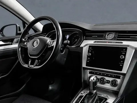 Volkswagen Passat 2018, фото 5
