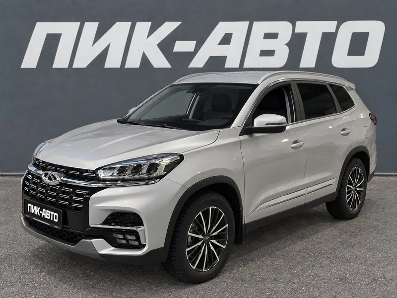 Chery Tiggo 8 2023 — с пробегом, внедорожник, серебряный, фото 1