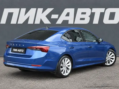 Skoda Octavia 2024, фото 4