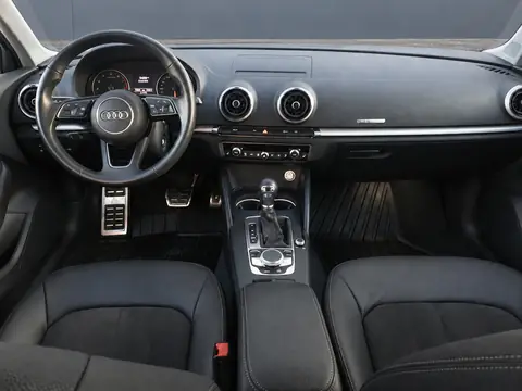 Audi A3 2018, фото 5