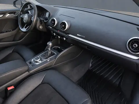 Audi A3 2018, фото 6