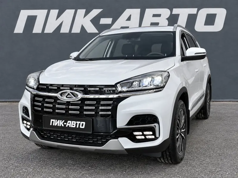 Chery Tiggo 8 2023 — с пробегом, внедорожник, белый, фото 1