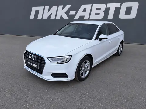Audi A3 2018, фото 1