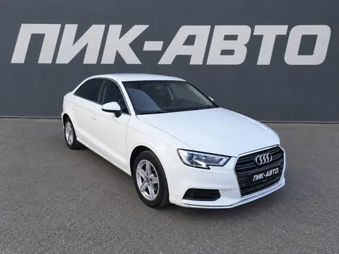 Audi A3 2018, фото 2