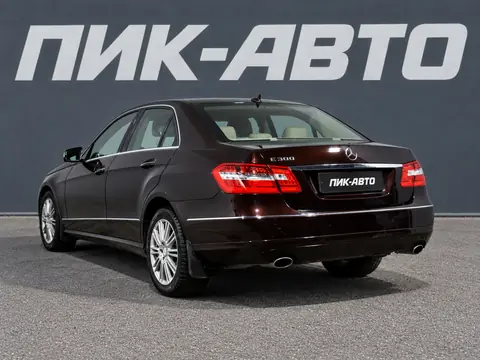 Mercedes-Benz E-Класс 2013, фото 4