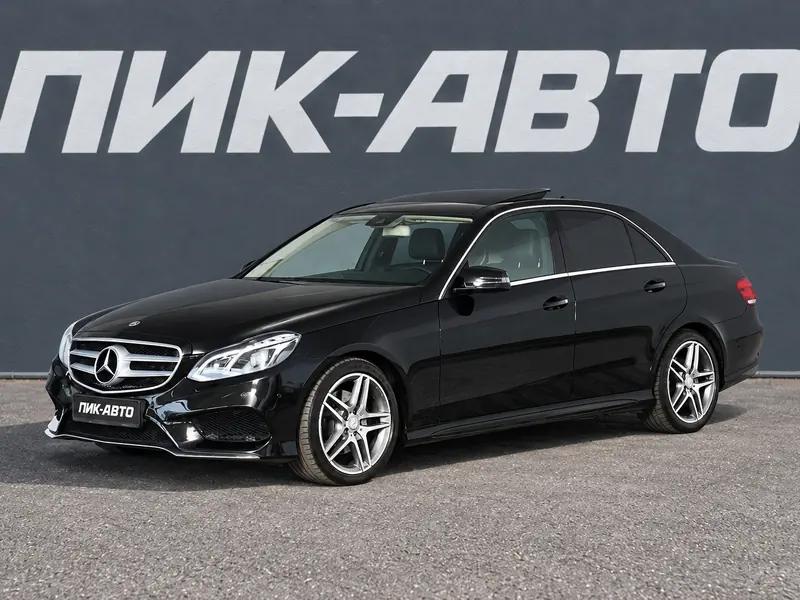 Mercedes-Benz E-Класс 2015 — с пробегом, седан, черный, фото 1