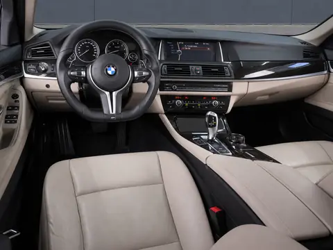 BMW 5 серии 2013, фото 6