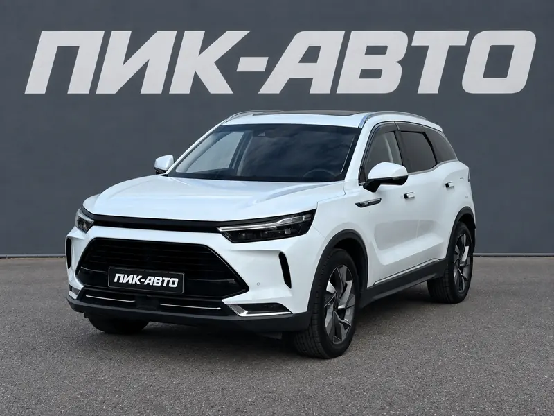 BAIC X7 2024 — с пробегом, внедорожник, белый, фото 1