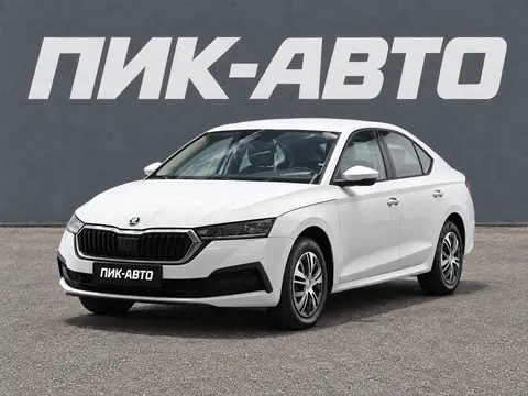 Skoda Octavia 2023, фото 1
