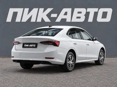 Skoda Octavia 2023, фото 4