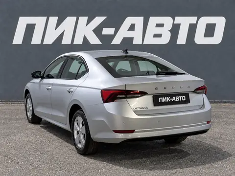 Skoda Octavia 2024, фото 4