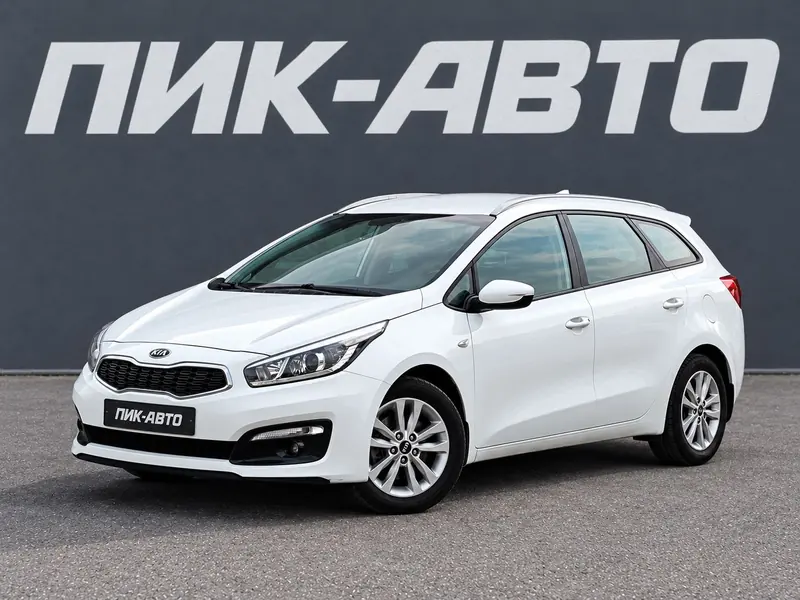 Kia Ceed 2018 — с пробегом, хэтчбек, белый, фото 1