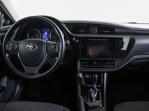 Toyota Corolla 2018, фото 6
