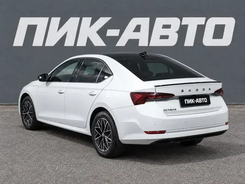 Skoda Octavia 2023, фото 3