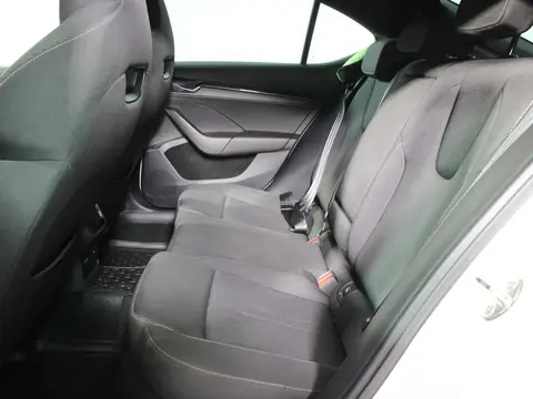 Skoda Octavia 2023, фото 5