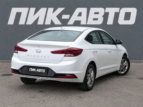 Hyundai Elantra 2020, фото 3