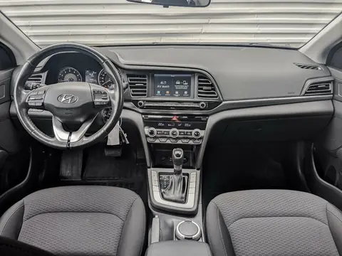 Hyundai Elantra 2020, фото 5