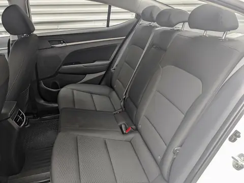 Hyundai Elantra 2020, фото 6