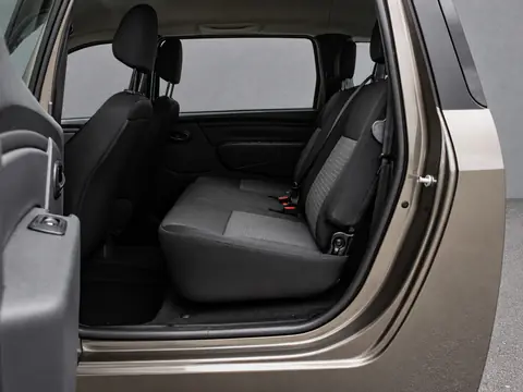 LADA Largus 2025, фото 6