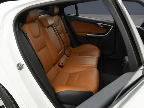 Volvo S60 2016, фото 7
