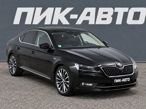 Skoda Superb 2018, фото 2