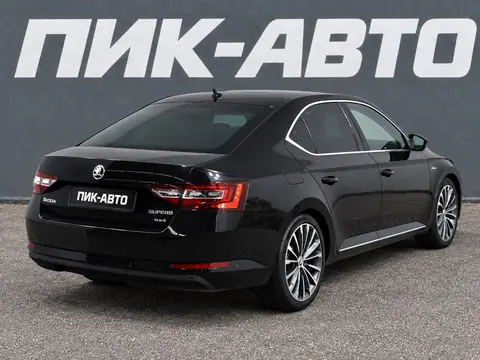 Skoda Superb 2018, фото 3