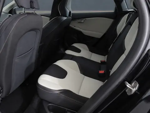 Volvo V40 Cross Country 2015, фото 6
