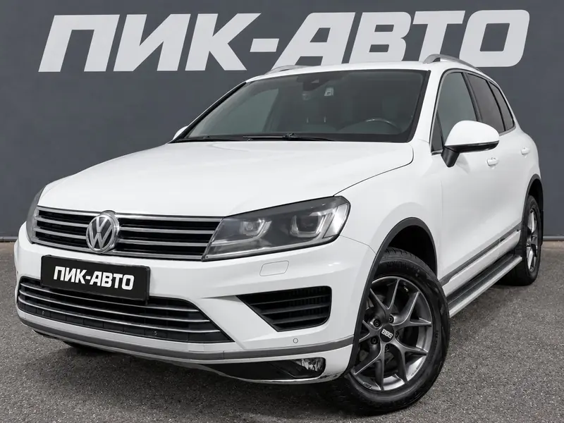 Volkswagen Touareg 2015 — с пробегом, внедорожник, белый, фото 1