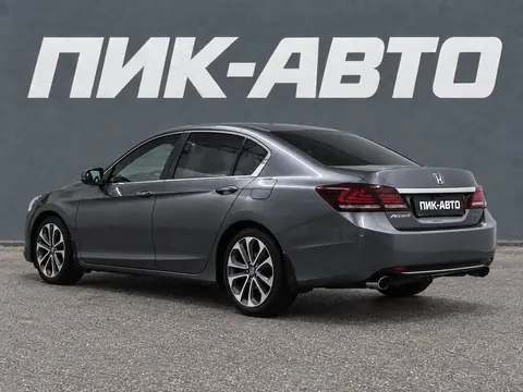 Honda Accord 2016, фото 2