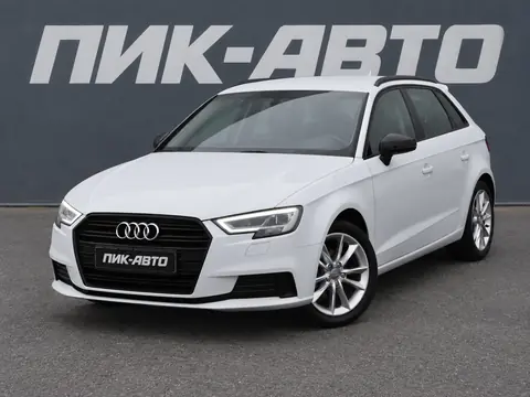 Audi A3 2018, фото 1