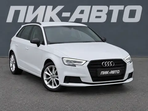 Audi A3 2018, фото 2