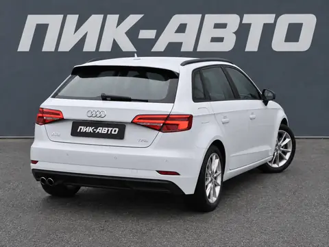 Audi A3 2018, фото 3