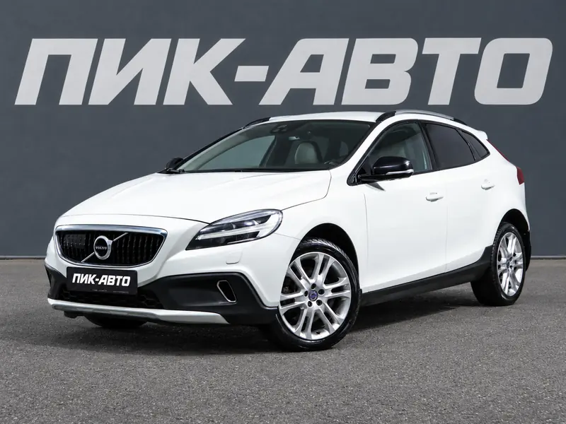 Volvo V40 Cross Country 2017 — с пробегом, хэтчбек, белый, фото 1